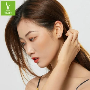 A &amp;amp; ONE S925 Ezüst Szárny Alakú Fülbevaló Cirkónia Kövekkel