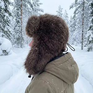 Prémium Minőségű Barna Öko-Szőrme Usánka – A Tél Elengedhetetlen Luxusa