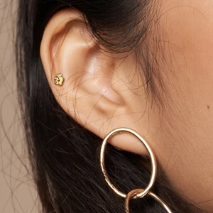 Arany Színű Tappancs Formájú 316L Orvosi Acél Labret Piercing