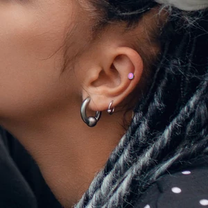 Fekete 316L Orvosi Acél Egyenesszárú Labret Piercing
