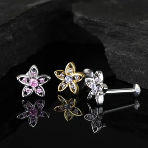 Arany Színű 316L Orvosi Acél Egyenesszárú Labret Piercing Kövekkel Díszített Virággal