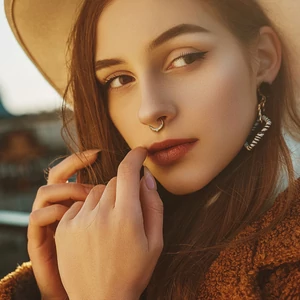 Ezüst Színű Orvosi Acélból Készült Cirkónia Köves Karika Piercing