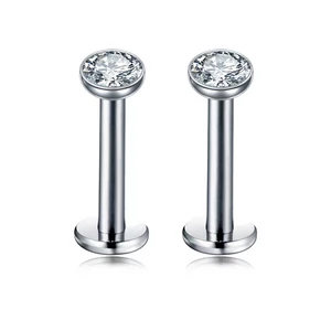 Titanium Labret Ezüst Színű Piercing Kővel