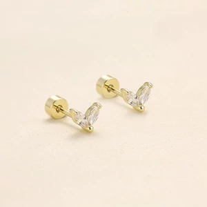 316L Arany Színű Labret Piercing Cirkónia Kővel -1db