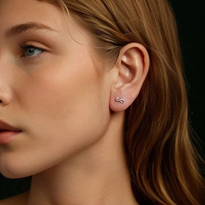 Ezüst Színű S925 Ezüst Labret Piercing Végtelen Jellel Cirkónia Kövekkel