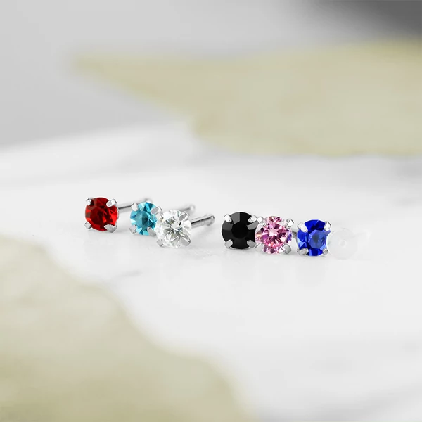 7 Darabos Többszínű Orvosi Acél Piercing Szett Cirkónia Kővel, 3 mm