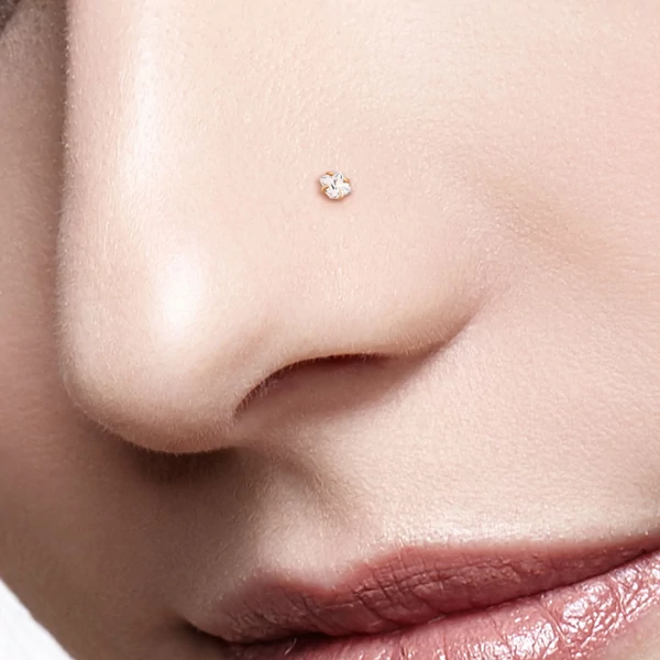 A & ONE Ezüst Színű Orvosi Acél Orr Piercing Rózsaszínű  Kővel