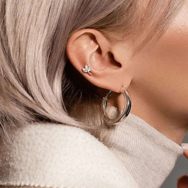 A & ONE Ezüst Színű Levél Mintával Díszített 316L Orvosi Acél Egyenesszárú Labret Piercing