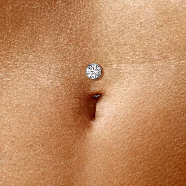 Ezüst Színű Titánium Köldök Piercing Színváltós Kővel