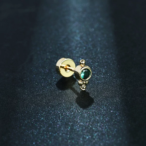 316L Arany Színű Labret Piercing Ovális Zöld Cirkónia Kővel - 6 mm