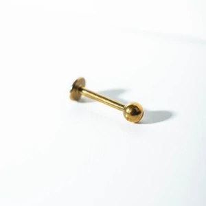 A & ONE Orvosi Acélból Készült Piercing (arany színű)