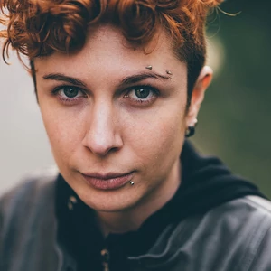 Ezüst Színű 316L Orvosi Acél Hegyes Szemöldök Piercing 14 mm