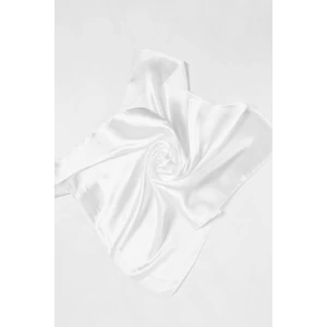 Fehér Selyem Hatású Textil Kendő