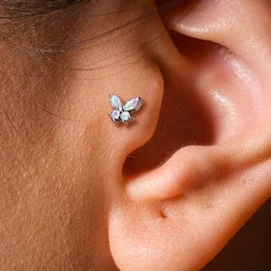 Pillangó Alakú Fehér Cirkónia Köves Piercing