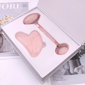A & ONE Rózsakvarc Arc Masszírozó Roller És Gua Sha Szett Dobozban