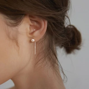 Ezüst Színű Gyönggyel Díszített S925 Ezüst Kétféleképpen Hordható Fülbevaló