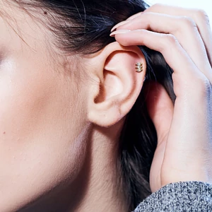 Arany Színű 316L Orvosi Acél Egyenesszárú Labret Piercing Három Kővel