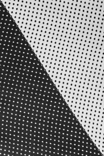 Kép 2/4 - Fekete-Fehér Apró Pöttyös Selyem Hatású Textil Kendő