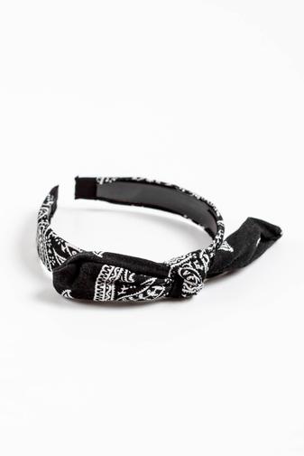 Kép 1/3 - A & ONE Fekete Bandana Mintás Hajpánt Masnival
