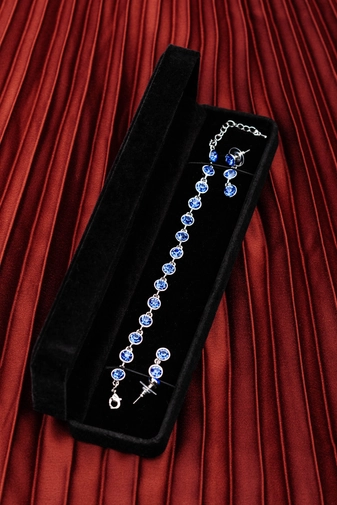 Kép 1/5 - A & ONE Kék Swarovski® Köves Nikkelmentes Fémből Készült Női Karkötő És Fülbevaló Szett