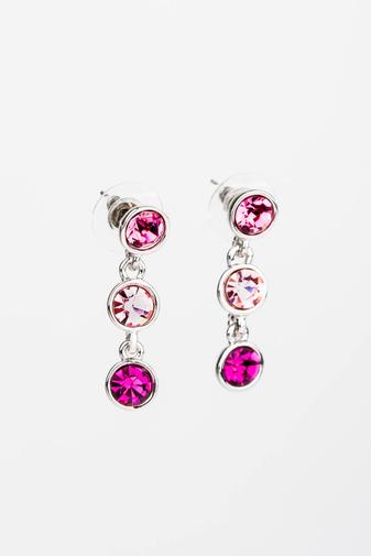 Kép 2/2 - A & ONE Rózsaszín Swarovski® Köves Nikkelmentes Fémből Készült Női Lógós Fülbevaló