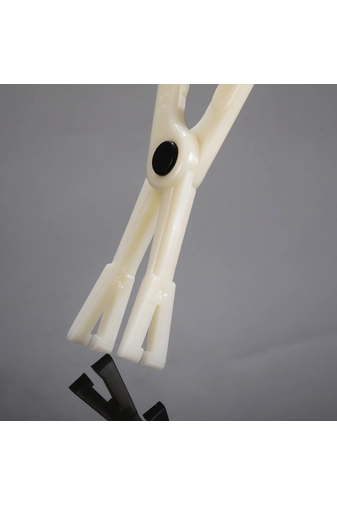 Kép 2/4 - A & ONE Piercing Készítő Fogó Háromszög Alakú Réssel, Sterilizált Tasakban