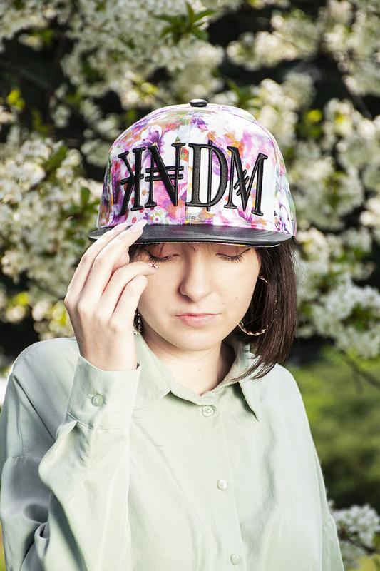 A & ONE Színes, Fekete Felirattal Hímzett Snapback Sapka