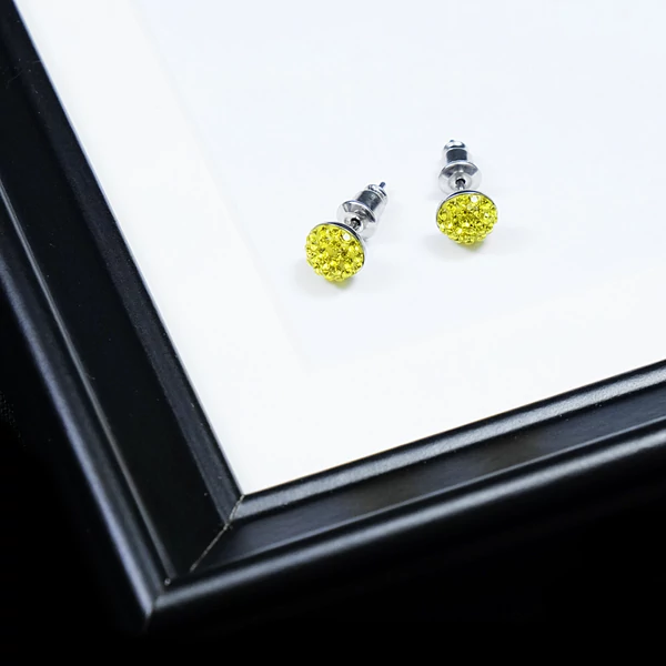 Sárga félgömb alakú  fülbevaló,üvegkristályokkal kirakva