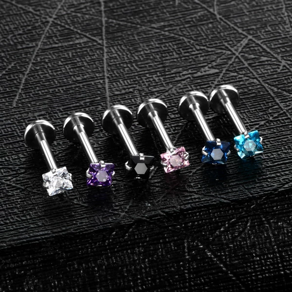 A & ONE Ezüst Színű Rozsdamentes Acél Piercing Fekete Cirkónia Kővel, 8 mm