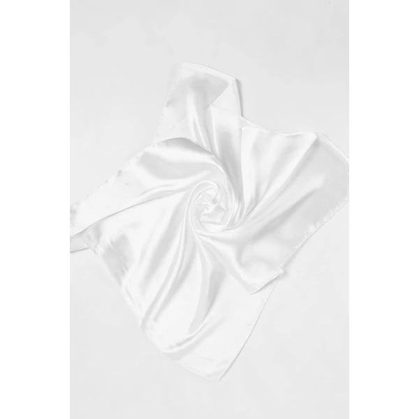 Fehér Selyem Hatású Textil Kendő