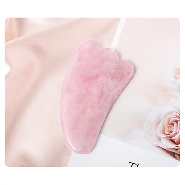 A & ONE Rózsakvarc Arc Masszírozó Roller És Gua Sha Szett