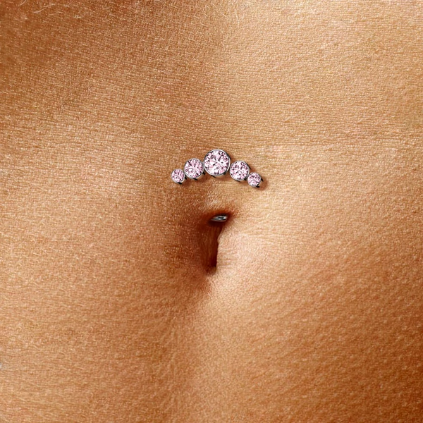 Ezüst Színű Titánium Köldök Piercing Rózsaszín Kövekkel