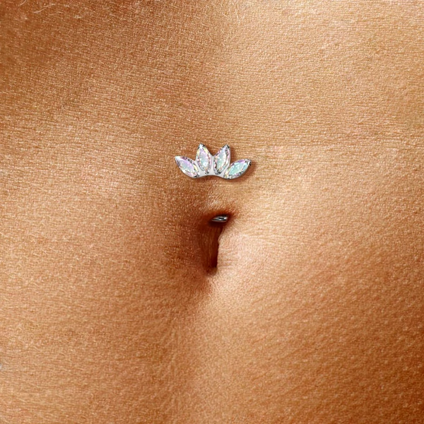 Ezüst Színű Titánium Köldök Piercing Cirkónia Kövekkel