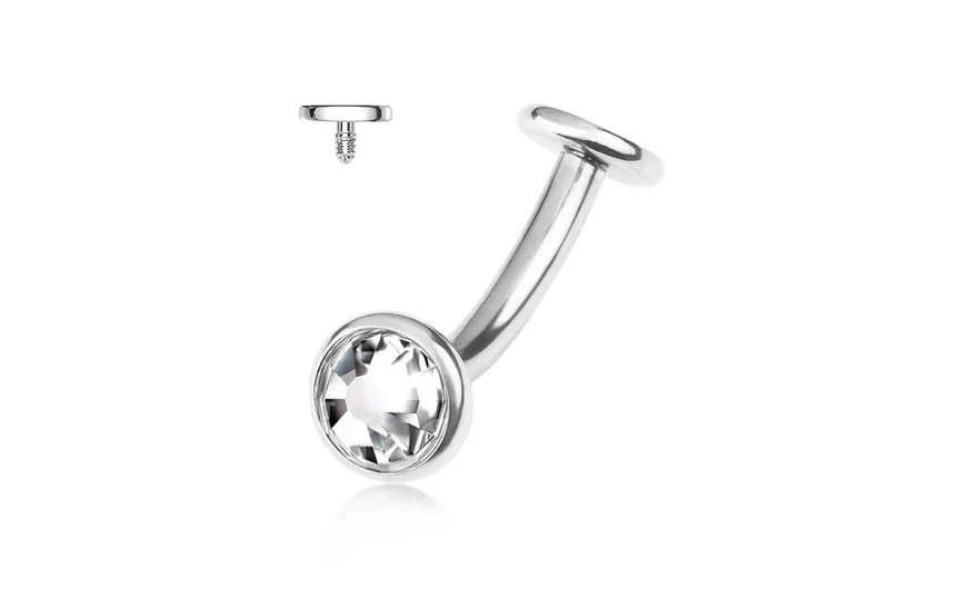 A köldök piercing divatja múlhatatlan