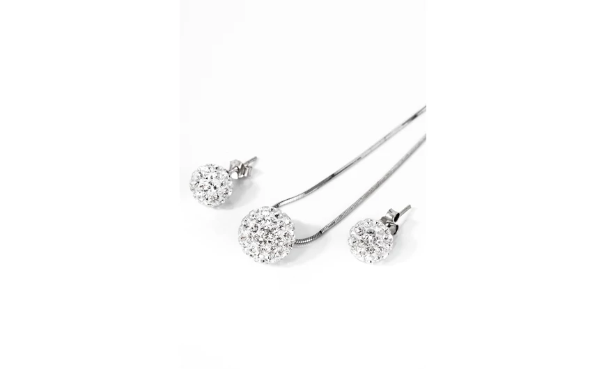 Miért annyira vonzó még mindig a Swarovski köves fülbevaló?